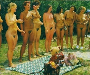 Vintage marża nudist..